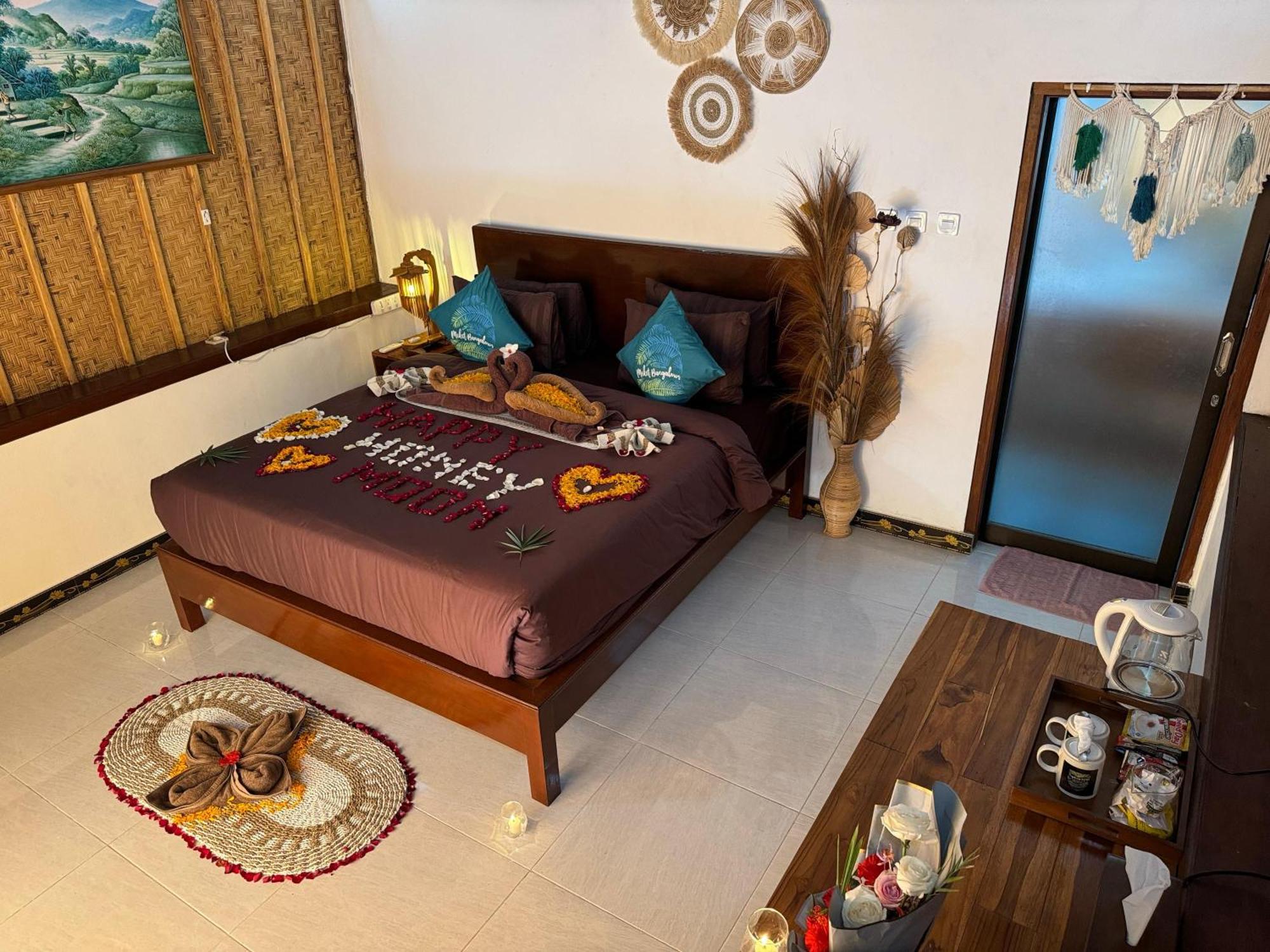 Meket Bungalows Toyapakeh Exteriör bild