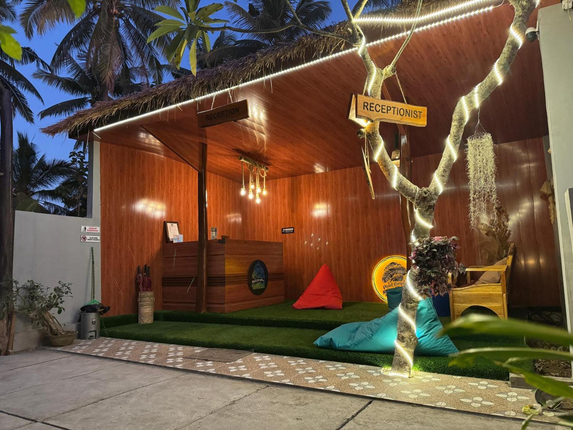 Meket Bungalows Toyapakeh Exteriör bild